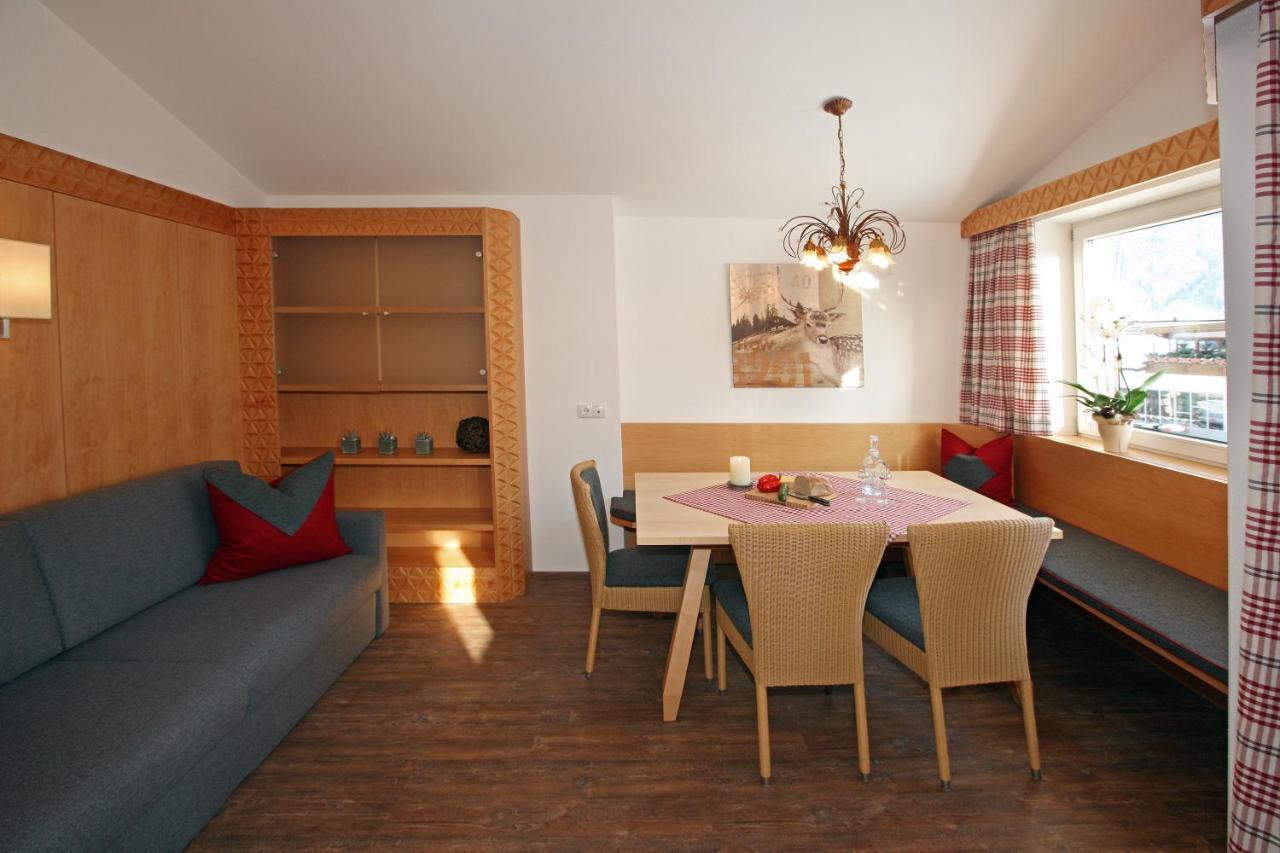 Appartements Alpenkristall Цель-ам-Циллер Номер фото